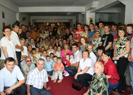 „Aici, departe de casă, rugăciunea este cea care ne uneşte“ 94736