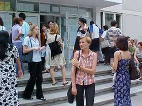 Concurenţă mare la titularizarea pe posturile de educator şi învăţător 94802