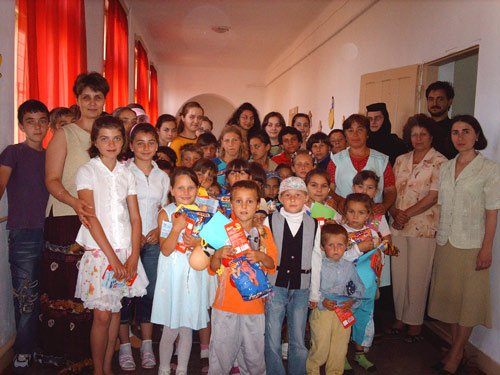 Activităţi catehetice în satul Valea Corbului 94961