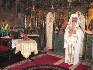 „Dumnezeu poate schimba robia sufletului stăpânit de demoni în libertate duhovnicească” 95064