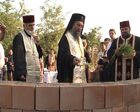 „Biserica - o legătură între trecut, prezent şi viitor“ 95128