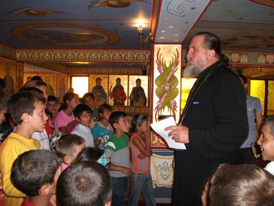 Viaţa parohiilor: Activităţi educativ-religioase pentru copiii din parohia Tufanu cu Icoană 95221