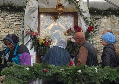 Pelerinii Maicii Domnului 95273