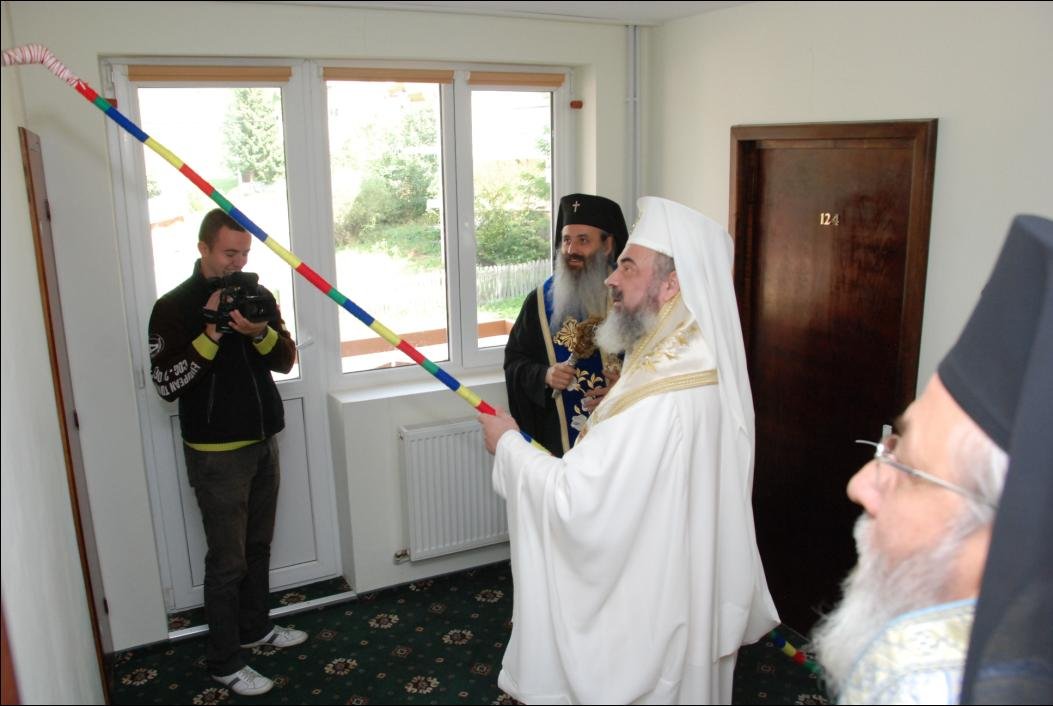 Mai multe locuri de cazare pentru pelerinii care merg la Mănăstirea Durău 326709