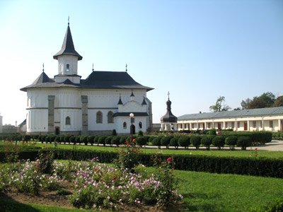 Episcopia Romanului va fi ridicată mâine la rangul de Arhiepiscopie 95287