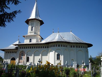 „Prin rezidirea bisericii, credincioşii au sporit duhovniceşte“ 95393