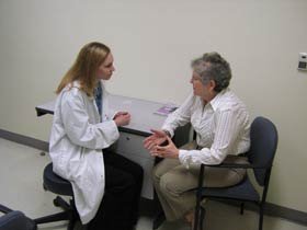 200.000 de femei vor face gratuit teste pentru depistarea cancerului de col uterin 95490