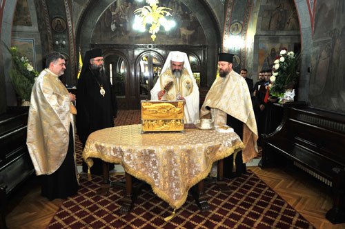 Moaştele Sfântului Elefterie, dăruite bisericii închinate acestui sfânt 95541