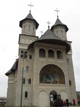 „Dorim să zidim această catedrală în sufletele tuturor credincioşilor“ 95866