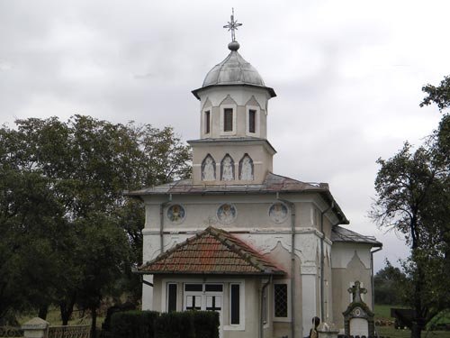 La parohia Vânători, rugăciunea se împleteşte cu munca 95900