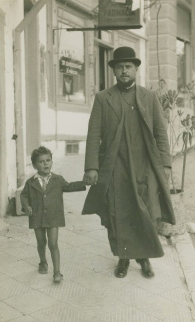 Memoria Bisericii în imagini: Slujitor al altarului şi al neamului românesc 95962