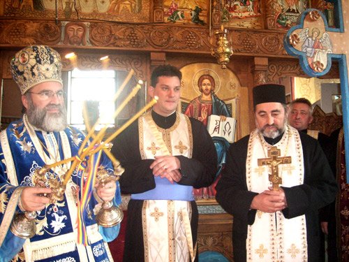 Sărbătoare în parohia Bârsăneşti - Gura Văii, Protopopiatul Oneşti 96006