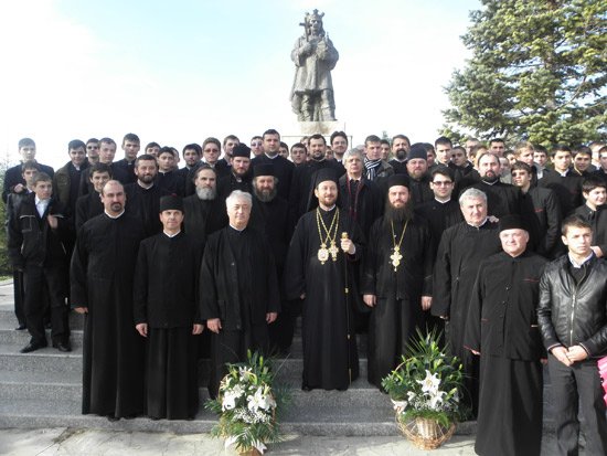 Moment festiv în Episcopia Huşilor: Un deceniu de slujire arhierească 96016