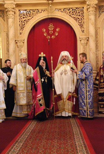 Moment solemn şi sfânt în cetatea credinţei creştine de la Arad 96079