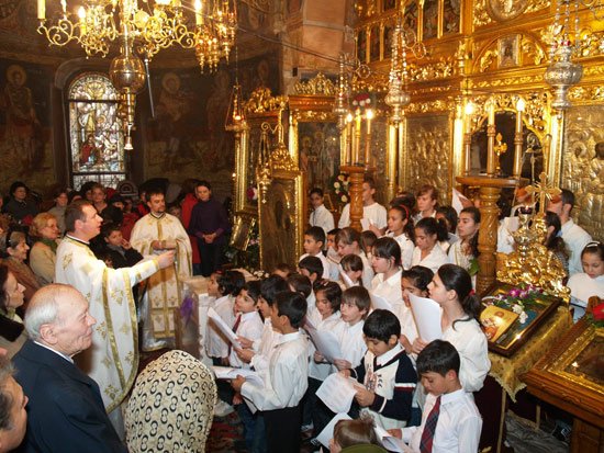 Moş Nicolae, la Biserica Olari 96167