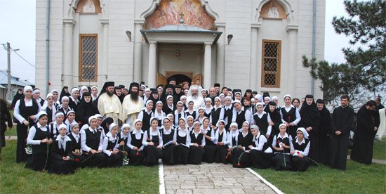 „Sfânta Filofteia este o luptătoare cu duhul lumii căzute“ 96166