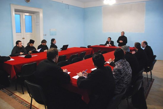 Sesiune internaţională de comunicări „Teologia Sfinţilor Capadocieni în contextul vremii şi actualitatea ei“ 96187