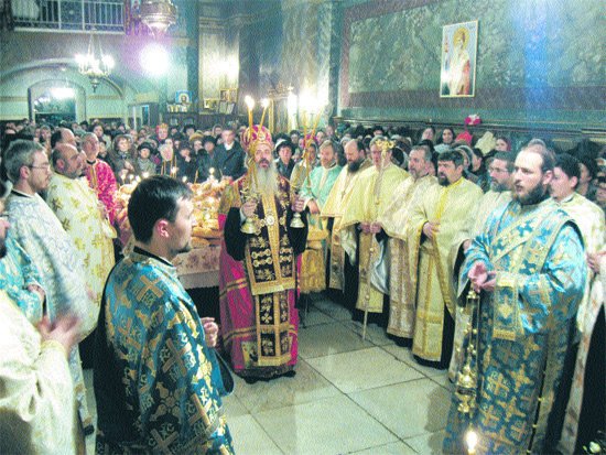 „M-am bucurat că am văzut popor mult la biserică, semn că aveţi evlavie la Sfântul Spiridon“ 96226