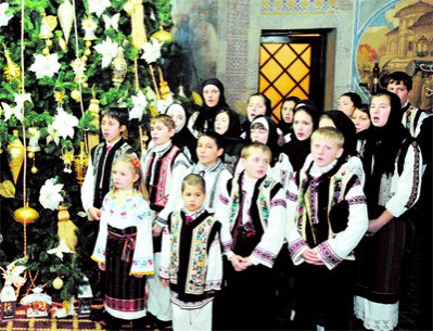 Colindele Îl aduc pe Hristos în casele şi sufletele noastre 96309