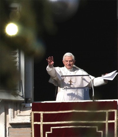 „Crăciunul este răspunsul lui Dumnezeu la drama umanităţii“ 96314