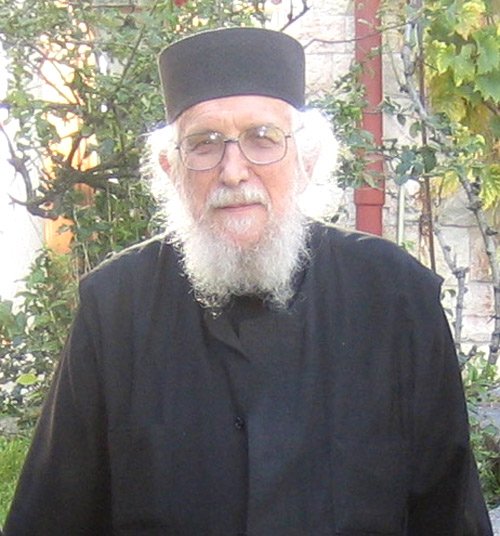 Părintele Symeon de la Essex, chip al dragostei dumnezeieşti 96434