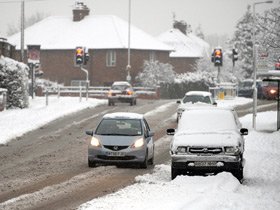 Frigul polar şi ninsorile abundente perturbă activitatea în Europa 96466