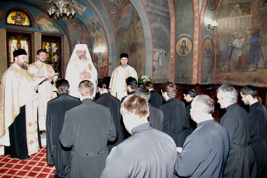 „Prin harul dat lui, duhovnicul reprezintă lumina lui Dumnezeu-Fiul care S-a arătat în Sfintele Evanghelii“ 96667