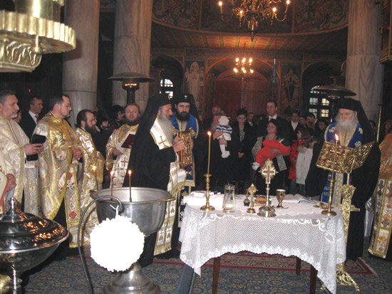 Ultimii descendenţi ai familiei Sturdza, botezaţi la Biserica Bărboi 96701