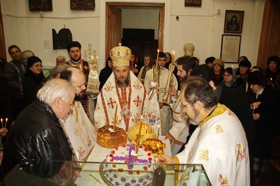 Cinstirea ierarhilor Dunării de Jos la hramul Palatului episcopal din Galaţi 96723