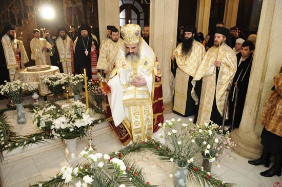 Patriarhia Română la ceas aniversar 96730