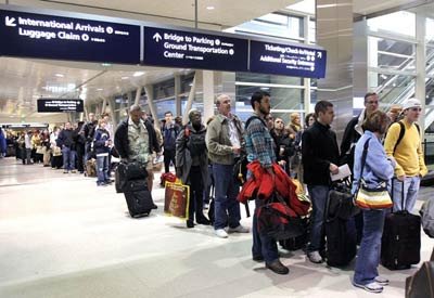 Decizie la nivel european: încă trei ani fără lichide în avioane 96902