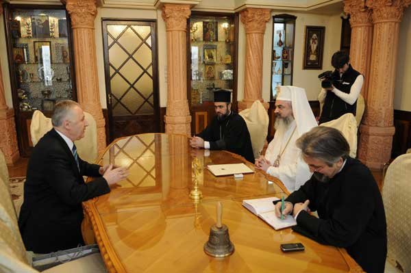 Tradiţie şi actualitate în relaţiile dintre poporul român şi cel armean 96958