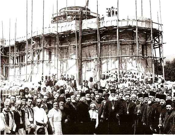 „Catedrala munţilor“, visul patriarhului Nicodim 96982