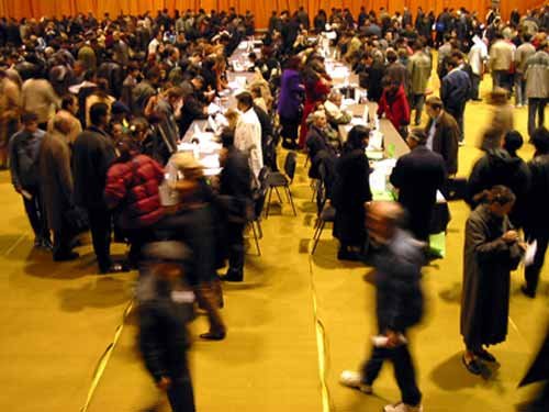 Locuri de muncă disponibile în sănătate şi asistenţă socială 97030