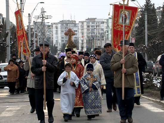 Cu Sfânta Cruce, spre Pătimirile Domnului 97120