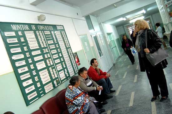 Persoanele care îşi iau concediu medical vor fi verificate la domiciliu 97171