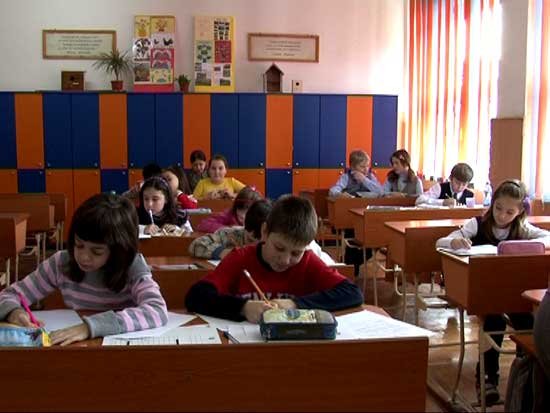 Religia, Educaţia civică şi Desenul artistic, aprofundate la Oneşti printr-un concurs 97199