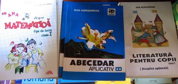 Editurile nu mai retipăresc manuale 97207