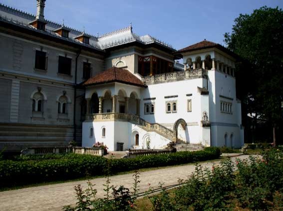 Ceasuri de epocă din ţară expuse la Muzeul Cotroceni 97323