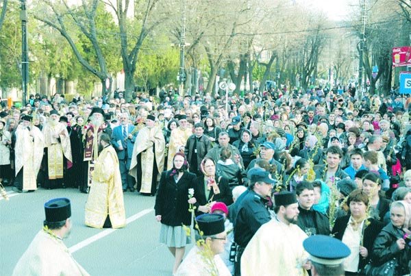 Floriile în Arhiepiscopia Iaşilor 97399