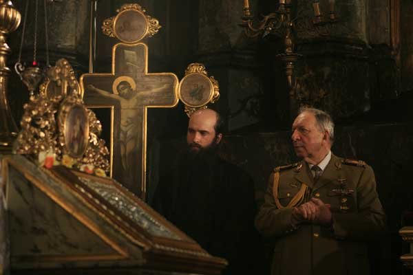 Colonelul Dumitru Răducanu: „Mă bucur de această lucrare“ 97430