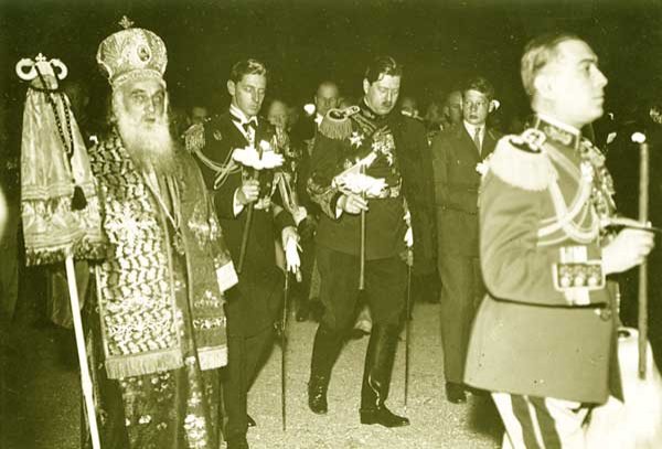 Memoria Bisericii în imagini: Denia Prohodului pe Dealul Mitropoliei înainte de 1948 97449