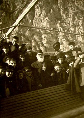 Memoria Bisericii în imagini: Mitropolitul Visarion Puiu la Mănăstirea Maguzzano din Italia 97435