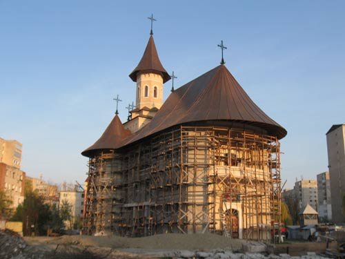 Lucrările la Biserica „Sf. Ap. Toma“ din Iaşi, aproape de finalizare 97590