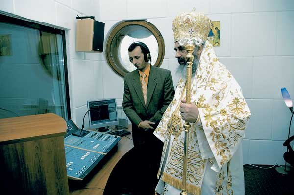 Radio TRINITAS - născut în lumina Crucii şi a Învierii 97620