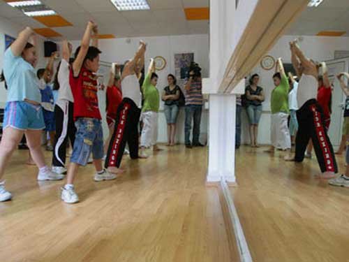 „Sportul, important în educaţia tinerilor“ 97632