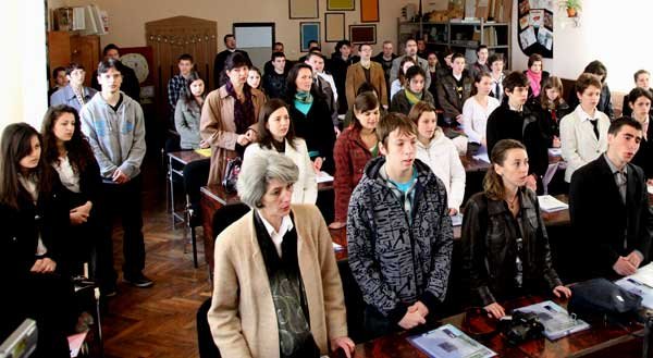„Crezul Ortodox - Mărturie a credinţei“ în liceele sibiene 97662