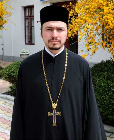 Răspunsuri duhovniceşti: Monahul socoteşte pe fiecare om frate 97671