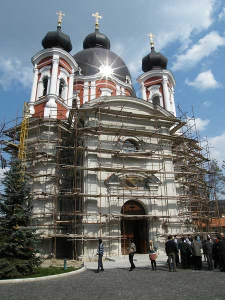 Pelerini din Transilvania, dincolo de Prut 97678