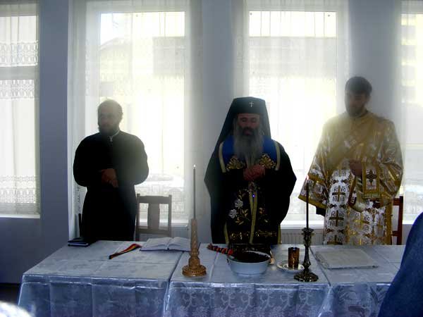 Sfinţirea Centrului Social de Urgenţă al Protopopiatului Roznov 97681